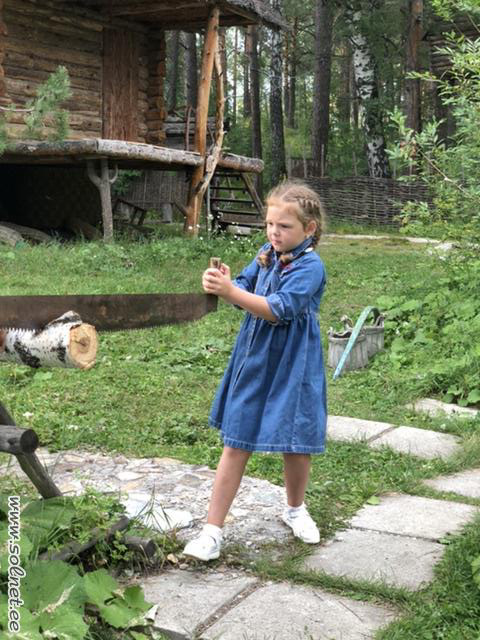 У меня была пила - с папой делали дрова!